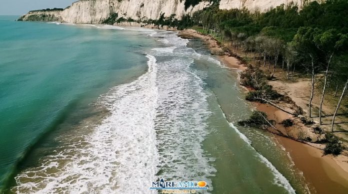 Eraclea Minoa spiaggia cancellata dalle mareggiate