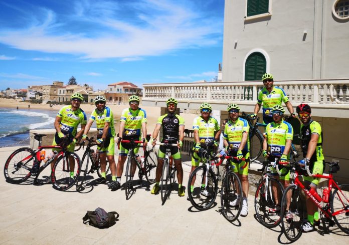 ciclisti di Raffadali Makko & Bike
