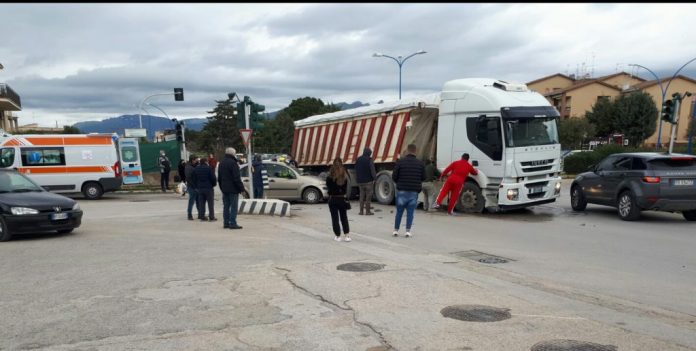 incidente stradale circonvallazione